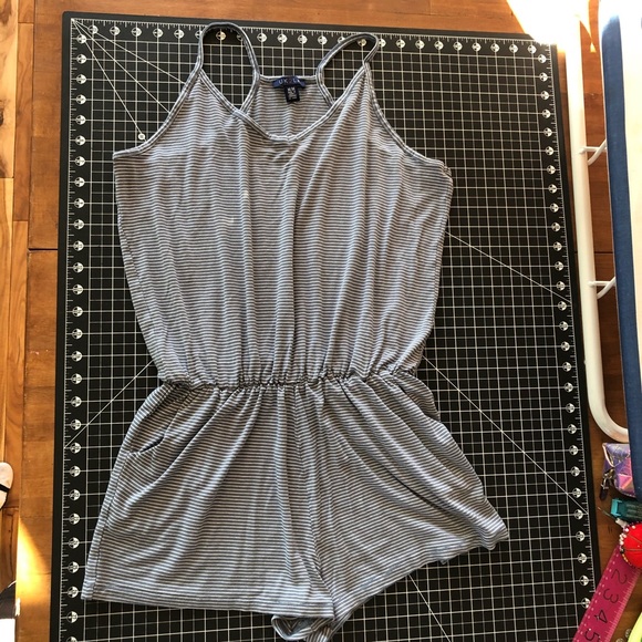 Striped Jersey Romper - Picture 6 of 9